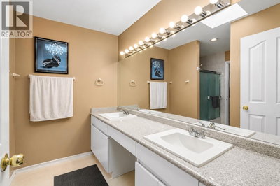 2607 PANORAMA Drive | Coquitlam British Columbia | Slide Image Thirty-one