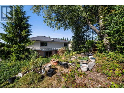 2607 PANORAMA Drive | Coquitlam British Columbia | Slide Image Thirty-nine