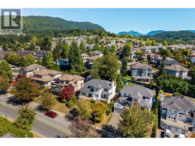 2607 PANORAMA Drive | Coquitlam British Columbia | Slide Image Forty