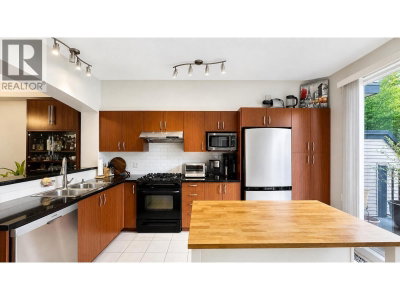 9088 HALSTON Court | Burnaby British Columbia | Slide Image Ten