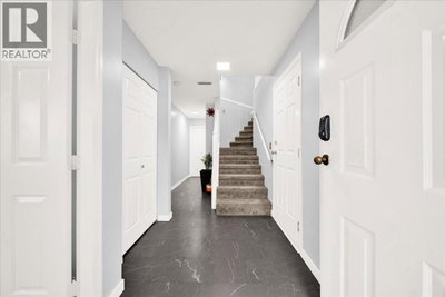 22915 125A Avenue | Maple Ridge British Columbia | Slide Image Three