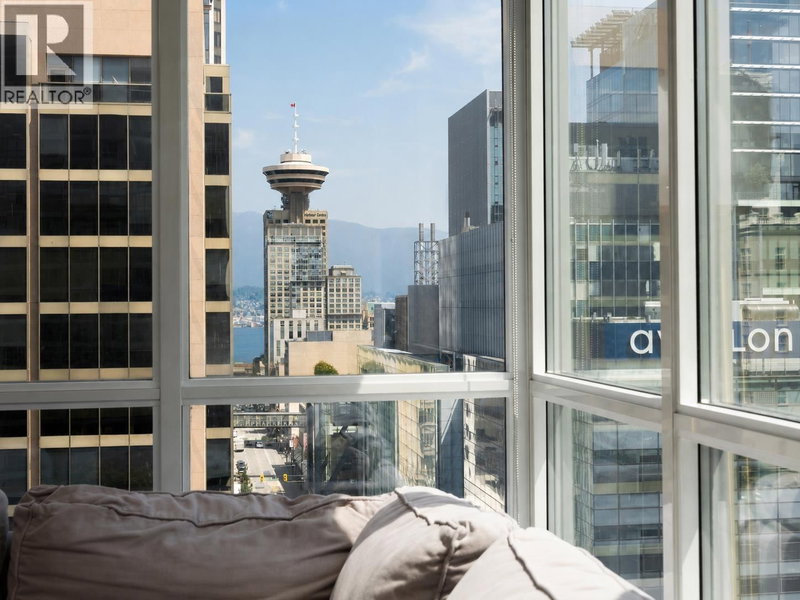833 SEYMOUR Street Vancouver British Columbia, V6B 0G4 - 2 Bedrooms Condo For Sale