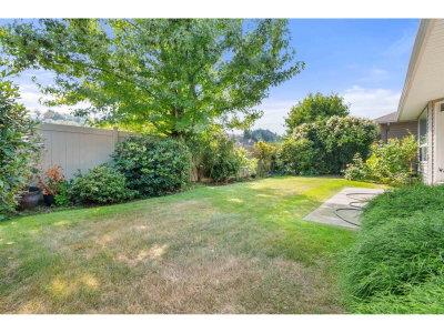 5976 HUNTER CREEK Crescent | Chilliwack British Columbia | Slide Image Six