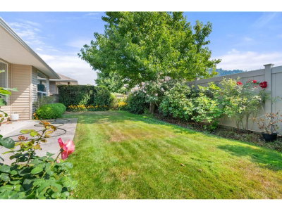 5976 HUNTER CREEK Crescent | Chilliwack British Columbia | Slide Image Seven