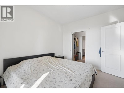 245 ROSS Drive | New Westminster British Columbia | Slide Image Thirteen