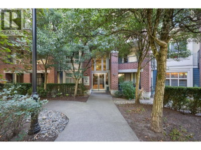 245 ROSS Drive | New Westminster British Columbia | Slide Image Thirty-three