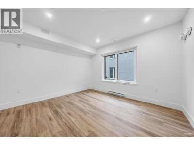 2071 1ST Avenue | Vancouver British Columbia | Slide Image Twelve