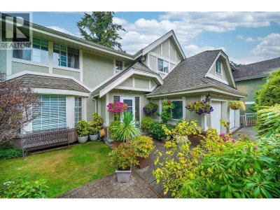 5343 MONTE BRE Crescent | West Vancouver British Columbia | Slide Image Two