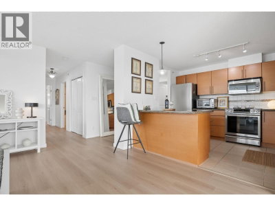 2225 HOLDOM Avenue | Burnaby British Columbia | Slide Image Eleven