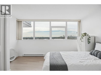 2225 HOLDOM Avenue | Burnaby British Columbia | Slide Image Twenty-one
