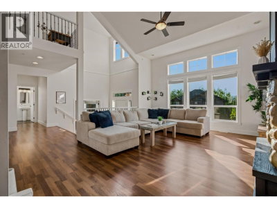 13887 DOCKSTEADER Loop | Maple Ridge British Columbia | Slide Image Ten