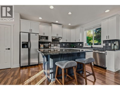 13887 DOCKSTEADER Loop | Maple Ridge British Columbia | Slide Image Twelve