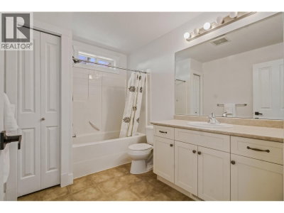 13887 DOCKSTEADER Loop | Maple Ridge British Columbia | Slide Image Twenty-eight