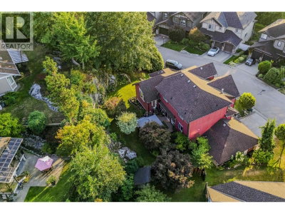 13887 DOCKSTEADER Loop | Maple Ridge British Columbia | Slide Image Six