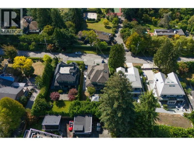 3085 49 Avenue | Vancouver British Columbia | Slide Image Thirty-seven