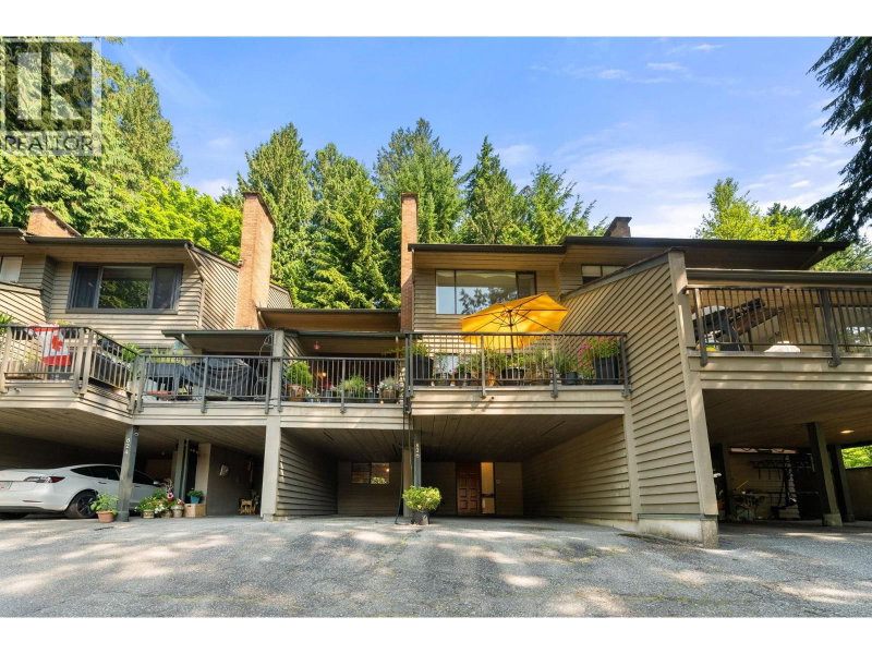 826 FREDERICK Road North Vancouver British Columbia, V7K 2Y3 - 4 Bedrooms Condo For Sale