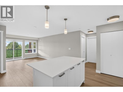 22562 121 Avenue | Maple Ridge British Columbia | Slide Image Five