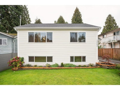 15962 NORTH BLUFF Road | White Rock British Columbia | Slide Image Three