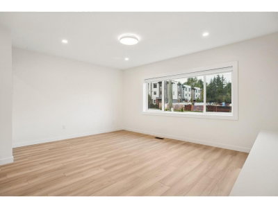 15962 NORTH BLUFF Road | White Rock British Columbia | Slide Image Six