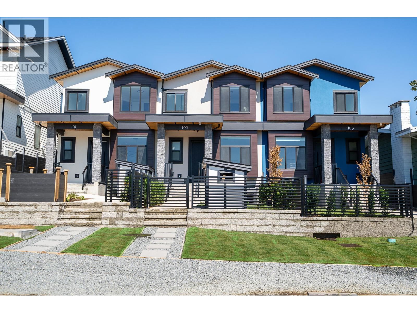 1149 DANSEY Avenue, Coquitlam, British Columbia V3K 3H5