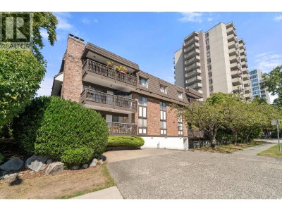 1610 CHESTERFIELD Avenue | North Vancouver British Columbia | Slide Image Twenty-nine