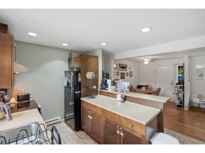 45535 SHAWNIGAN Crescent | Chilliwack British Columbia | Slide Image Nine