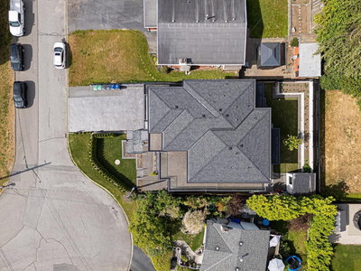 5920 181 Street | Surrey British Columbia | Slide Image Four