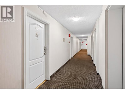 2016 FULLERTON Avenue | North Vancouver British Columbia | Slide Image Eleven
