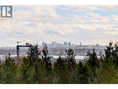2016 FULLERTON Avenue | North Vancouver British Columbia | Slide Image Thirteen