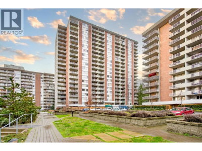2016 FULLERTON Avenue | North Vancouver British Columbia | Slide Image Twenty