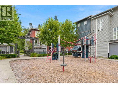 24076 112 Avenue | Maple Ridge British Columbia | Slide Image Thirty-eight