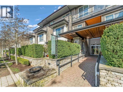 7488 BYRNEPARK Walk | Burnaby British Columbia | Slide Image Two