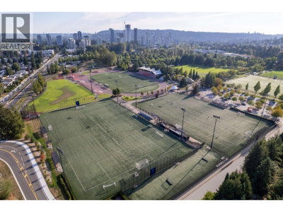 3050 DAYANEE SPRINGS Boulevard | Coquitlam British Columbia | Slide Image Thirty-five