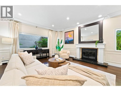 4245 NAUTILUS Close | Vancouver British Columbia | Slide Image Four