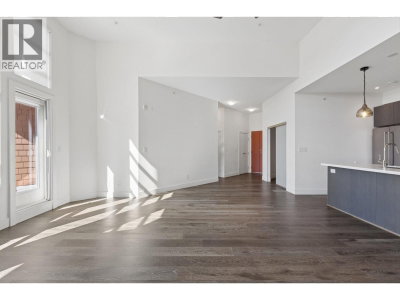 3602 ALDERCREST Drive | North Vancouver British Columbia | Slide Image Eight