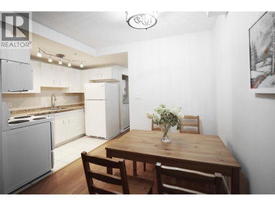 555 JERVIS Street | Vancouver British Columbia | Slide Image Three