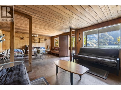15 DEBECK | Pitt Meadows British Columbia | Slide Image Eighteen