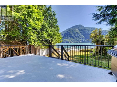 15 DEBECK | Pitt Meadows British Columbia | Slide Image Three