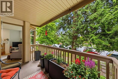 2059 CHESTERFIELD Avenue | North Vancouver British Columbia | Slide Image Thirteen