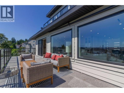 2256 MONASHEE Court | Coquitlam British Columbia | Slide Image Thirteen