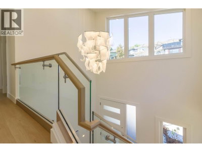 2256 MONASHEE Court | Coquitlam British Columbia | Slide Image Seventeen