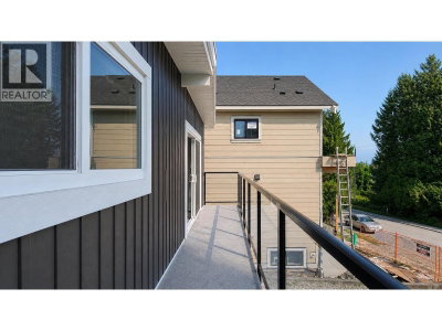 23 FELL Avenue | Burnaby British Columbia | Slide Image Thirty-five