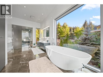 2980 TRAIL'S END Lane | Whistler British Columbia | Slide Image Seventeen