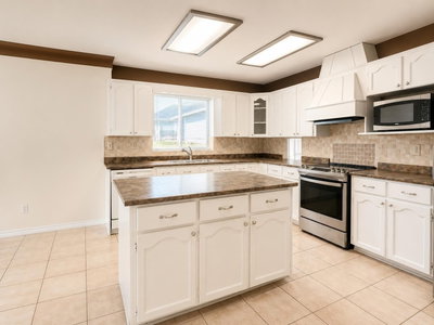 6470 179A Street | Surrey British Columbia | Slide Image Seven