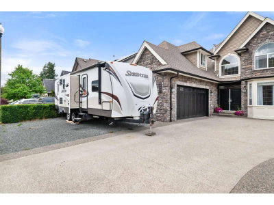 44557 BAYSHORE Avenue | Chilliwack British Columbia | Slide Image Three