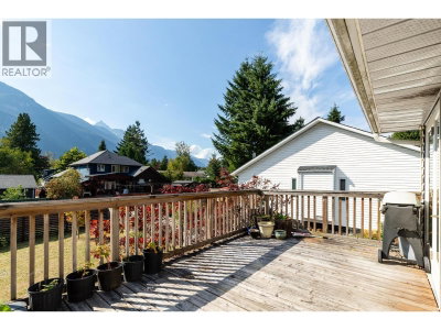 41843 FAITH Road | Squamish British Columbia | Slide Image Sixteen