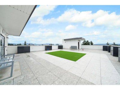 15353 17 Avenue | Surrey British Columbia | Slide Image Twenty