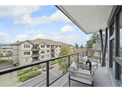 15353 17 Avenue | Surrey British Columbia | Slide Image Twenty-four