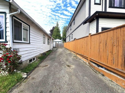 33817 MAYFAIR Avenue | Abbotsford British Columbia | Slide Image Four