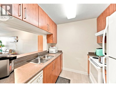 5380 OBEN Street | Vancouver British Columbia | Slide Image Nine